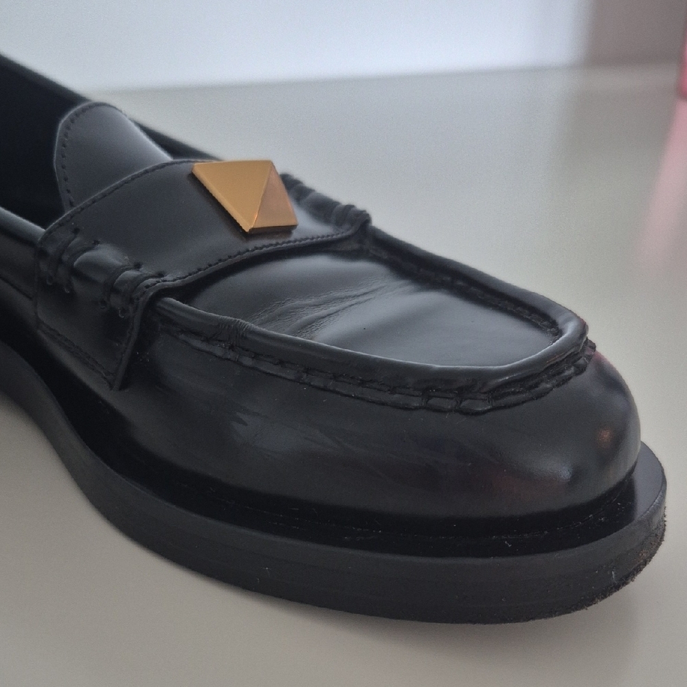 Valentino Garavani Women's Black Leather Loafers with Roman Studs, Size 38 - Picture 7 of 16